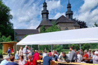 Frühschoppen und Kirchencafé