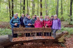 Gruppenfoto an der Wasserscheide